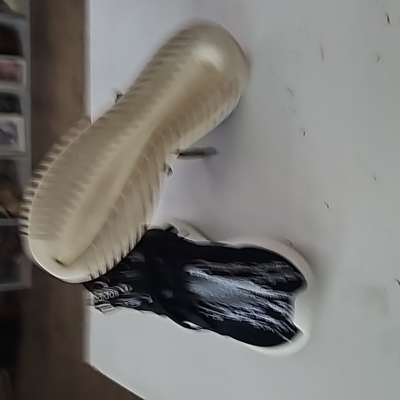 Adidas - Picture 2 of 4